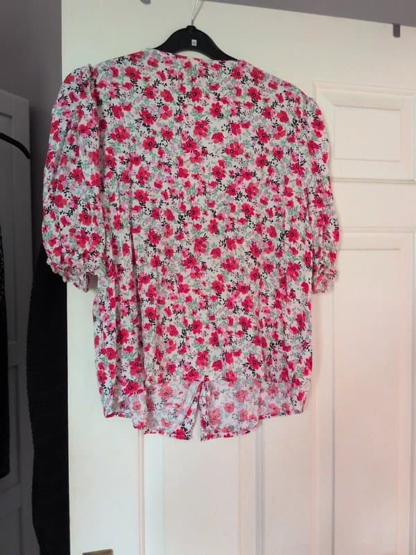 New Look New Look Floral short sleeve top