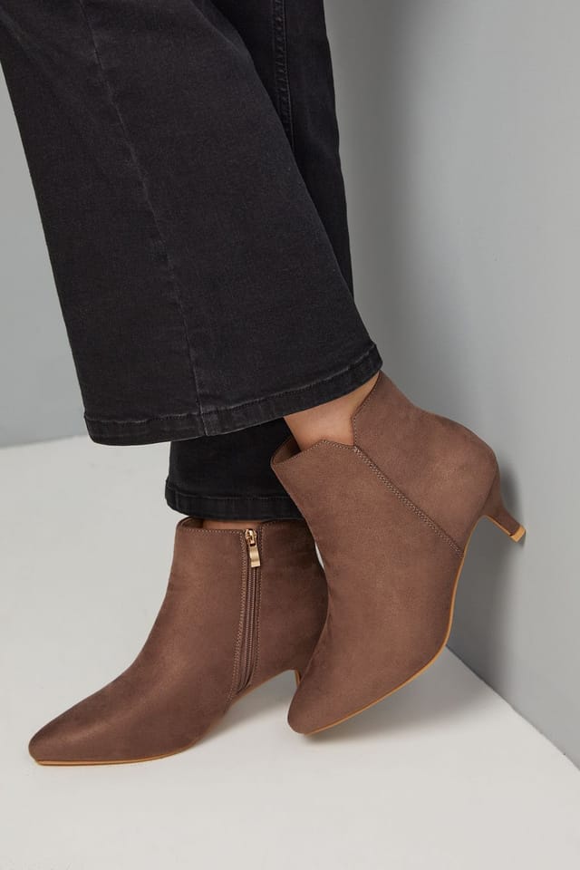 Wallis Wallis Women's Wide Fit Alma Faux Suede Kitten Heel Pointed Ankle Boots in Beige - 3