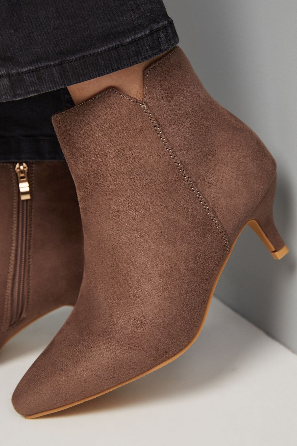 Wallis Wallis Women's Wide Fit Alma Faux Suede Kitten Heel Pointed Ankle Boots in Beige - 4