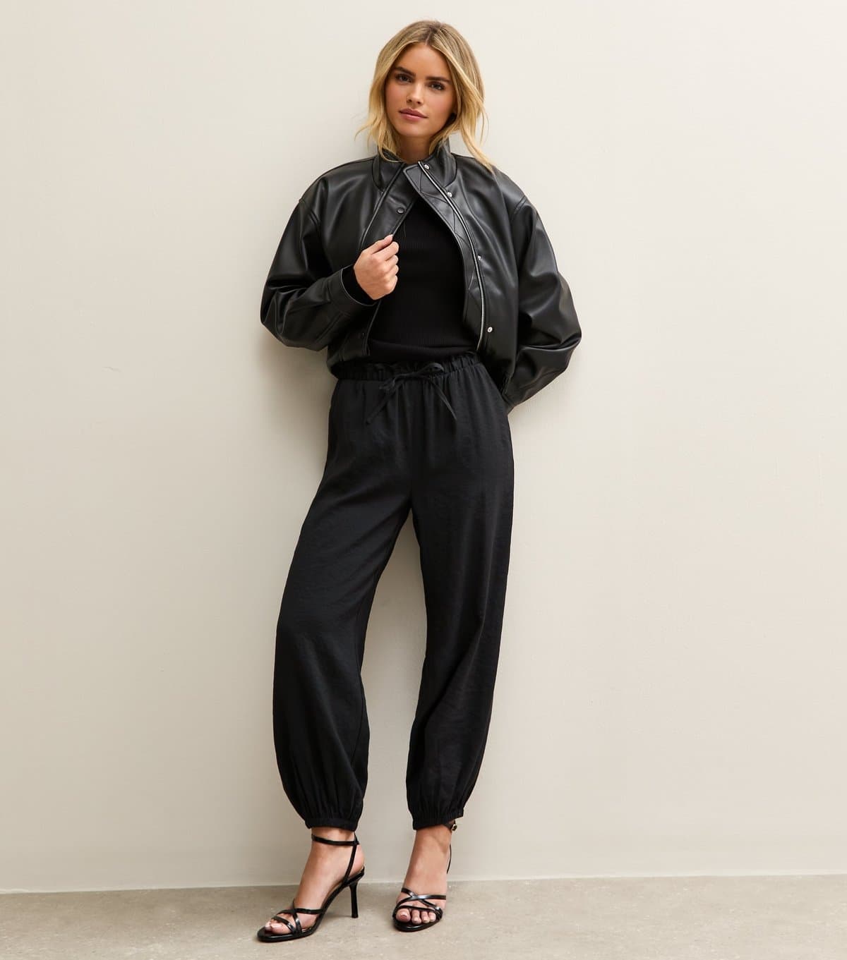 New Look Women's Petite Black Drawstring Cuffed Joggers New Look