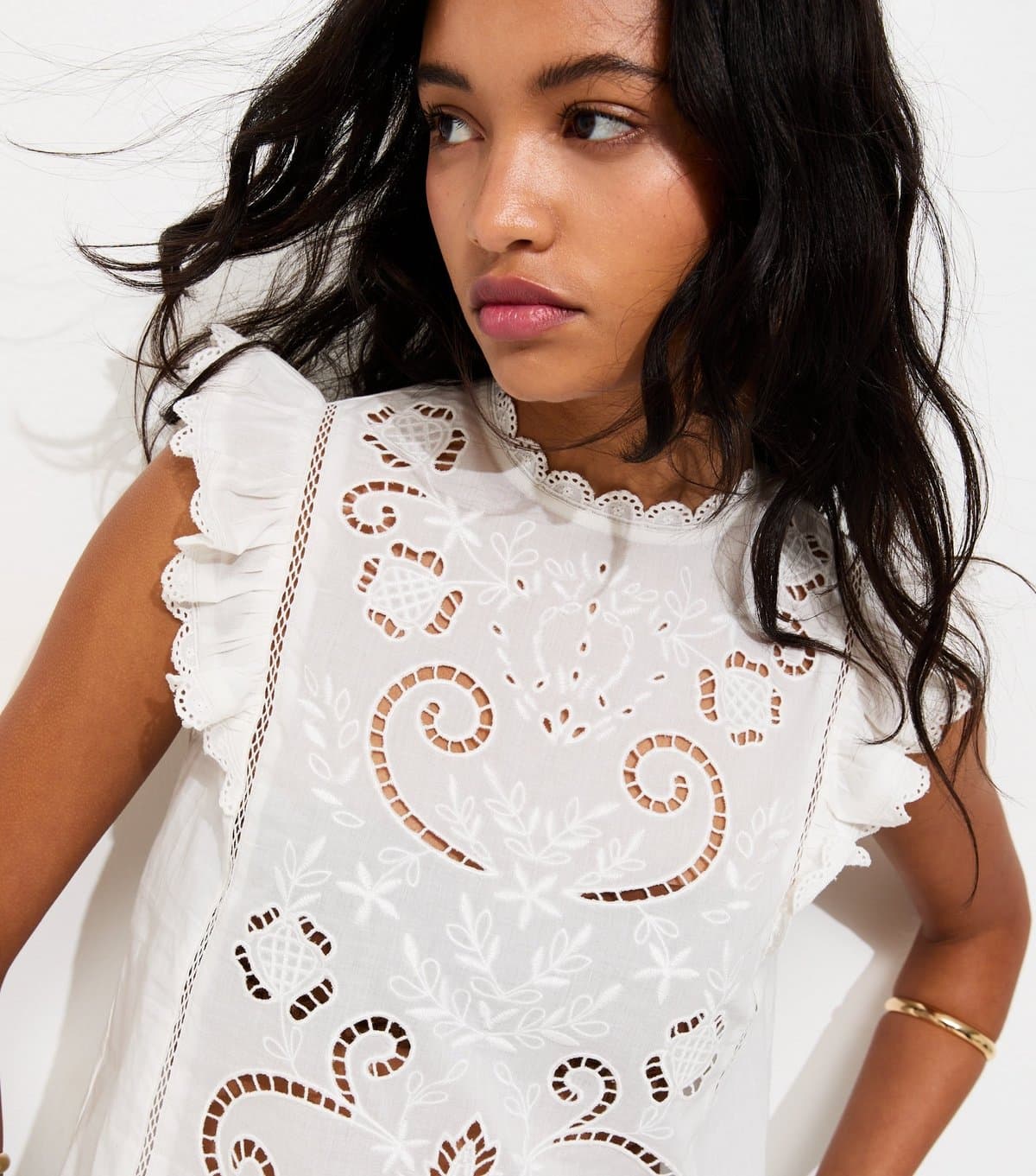 New Look Women's Off White Cotton Broderie Anglaise Ruffled Top New Look