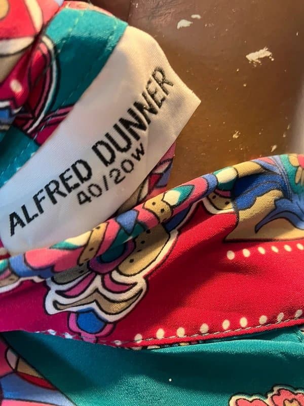 Bundle B1 Alfred Dunner 90s Paisley Silk-Feel Top (14) & Distressed Denim (16) Set