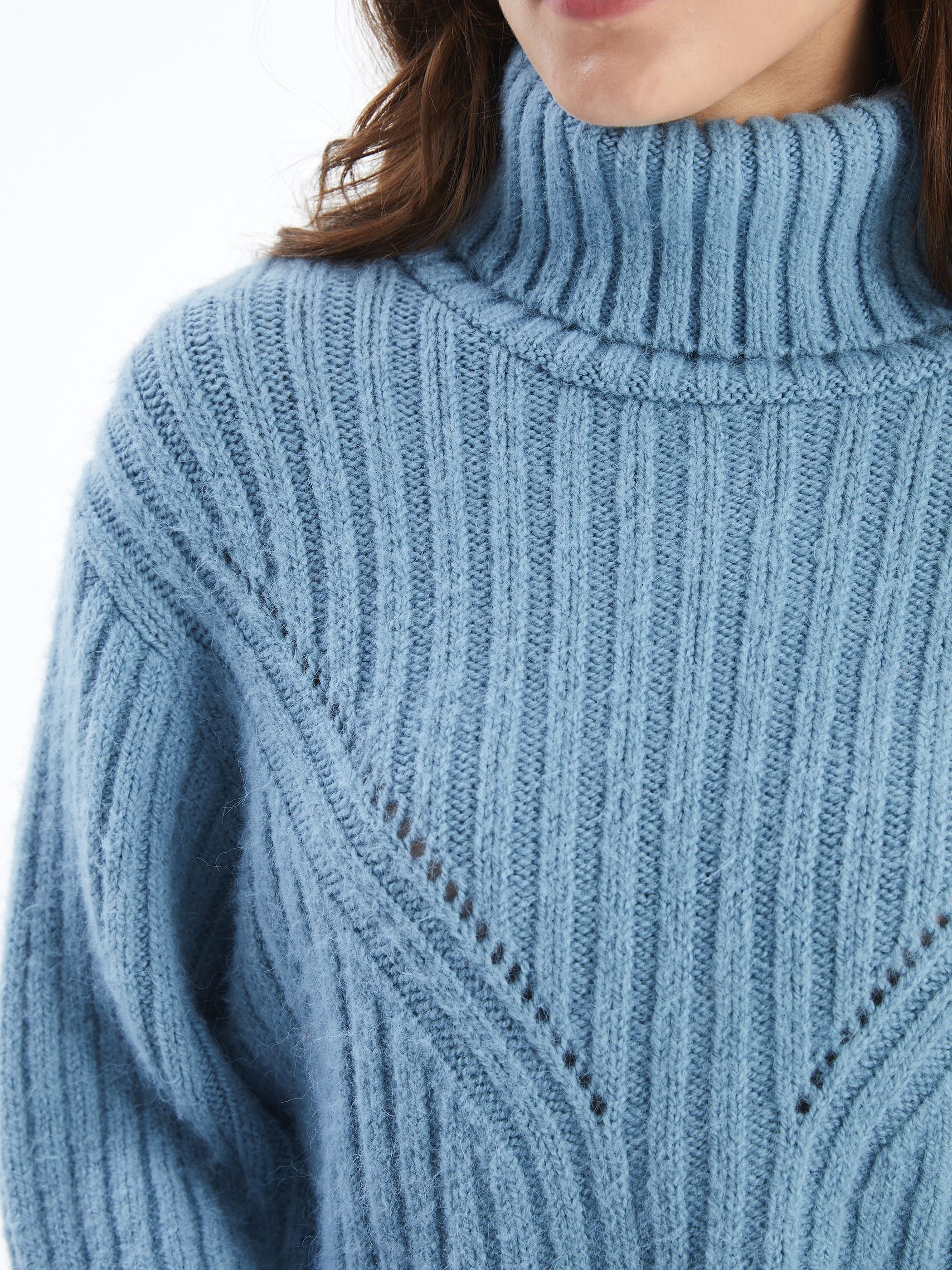 Dexia Dexia Women's Turtleneck Long Sleeve Cable Stripe Knit Detail Relaxed Jumper in Blue - 3