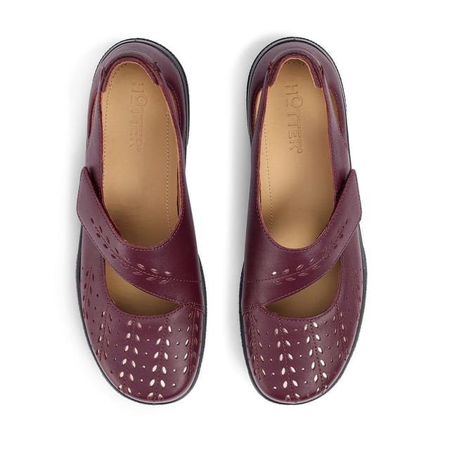 Hotter Hotter Women's 'Daphne' Mary Janes in Maroon - 3