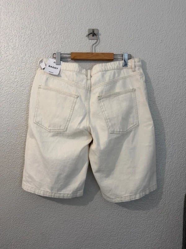 Bershka Bershka baggy cream shorts size 16