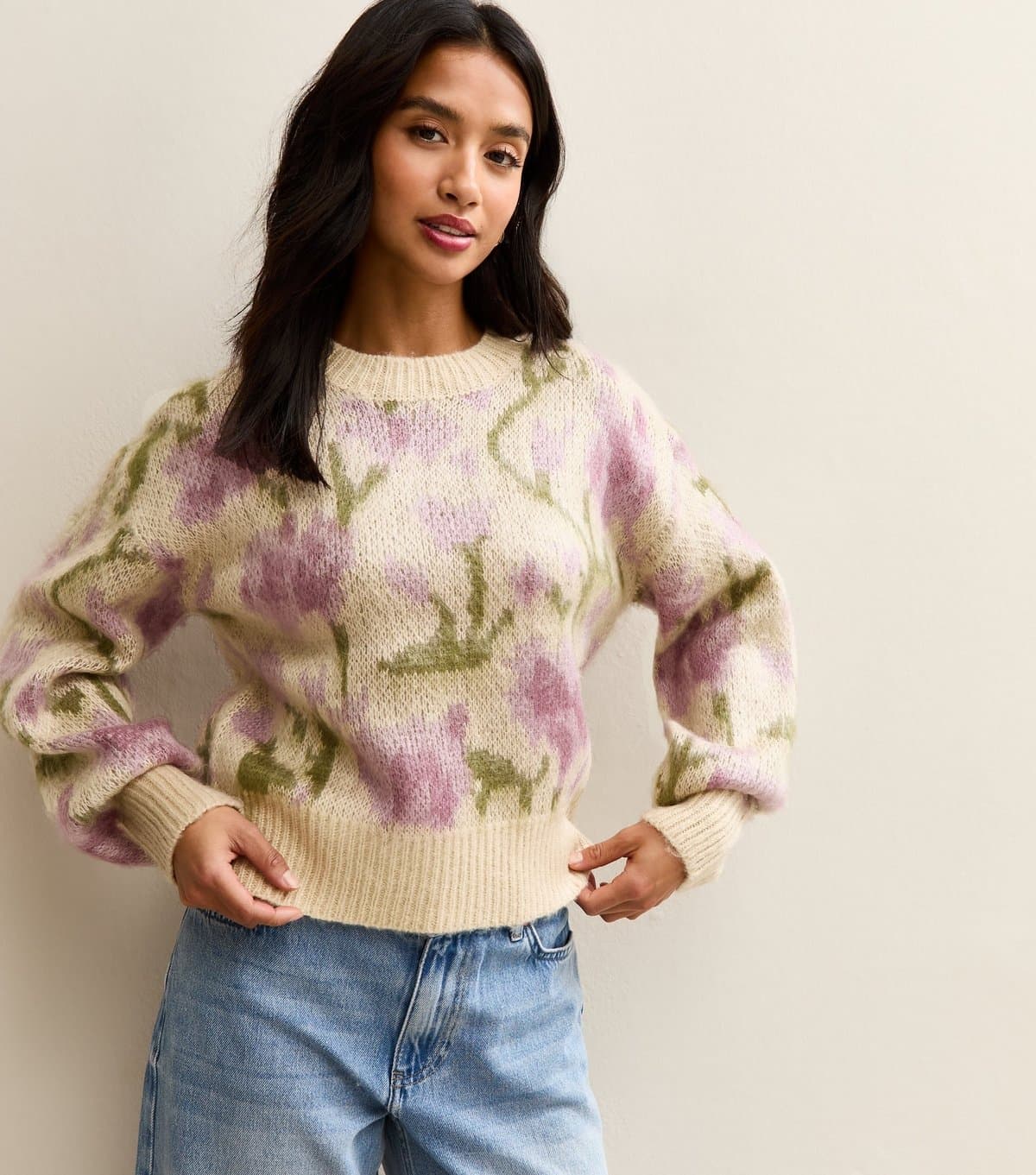 New Look Women's Petite Cream Floral Pattern Jumper New Look