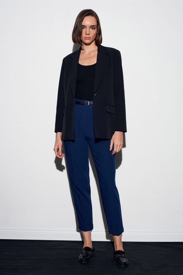 Dilvin Dilvin Women's Belted Straight-leg Trousers in Navy - 3