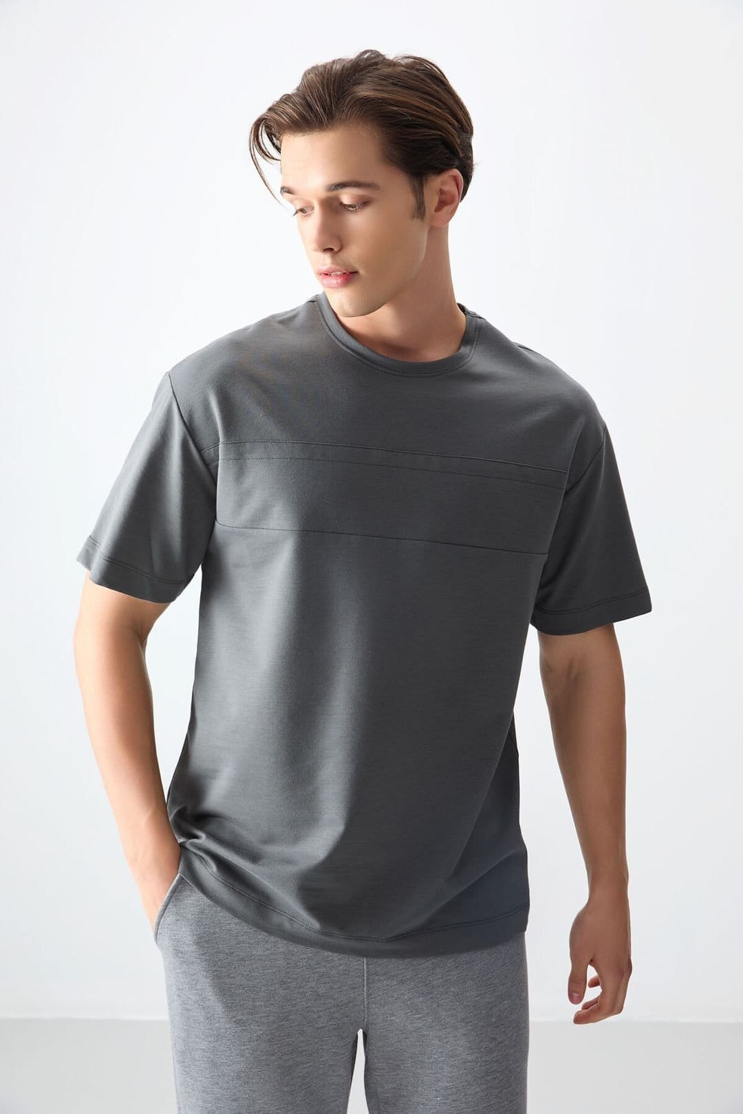 Tommy Life Tommy Life Men's Oversized Crew Neck T-Shirt in Charcoal - 4