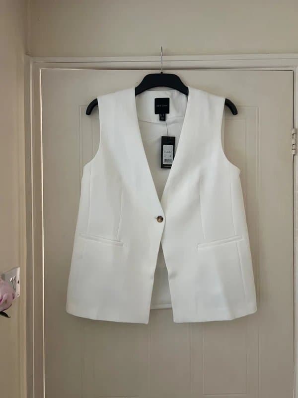 New Look New Look white waistcoat - size 10 . New & Tagged