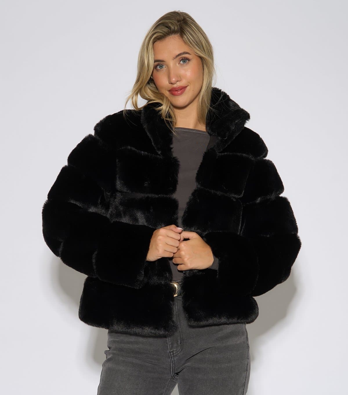 Gini London Women's Black Faux Fur Funnel Neck Jacket Gini London New Look