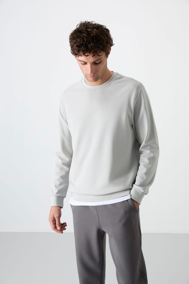 Tommy Life Tommy Life Men's Plain Crew Neck Sweatshirt in Pale Grey - 2