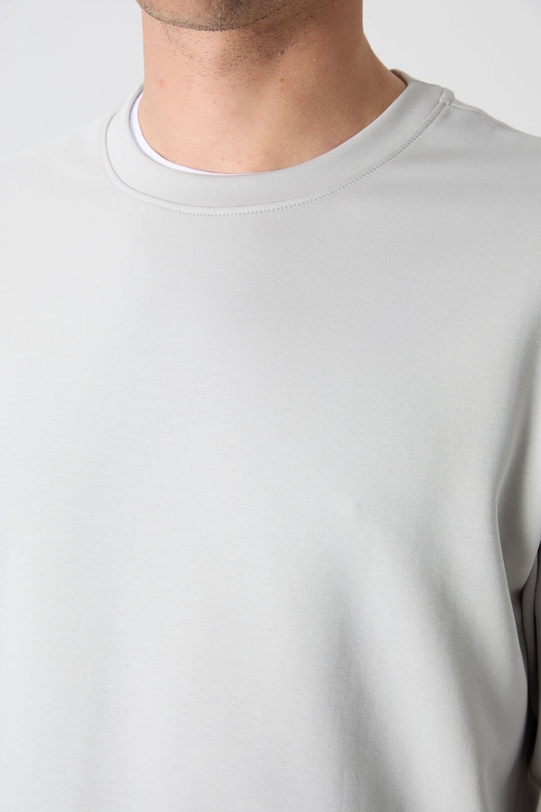 Tommy Life Tommy Life Men's Plain Crew Neck Sweatshirt in Pale Grey - 4