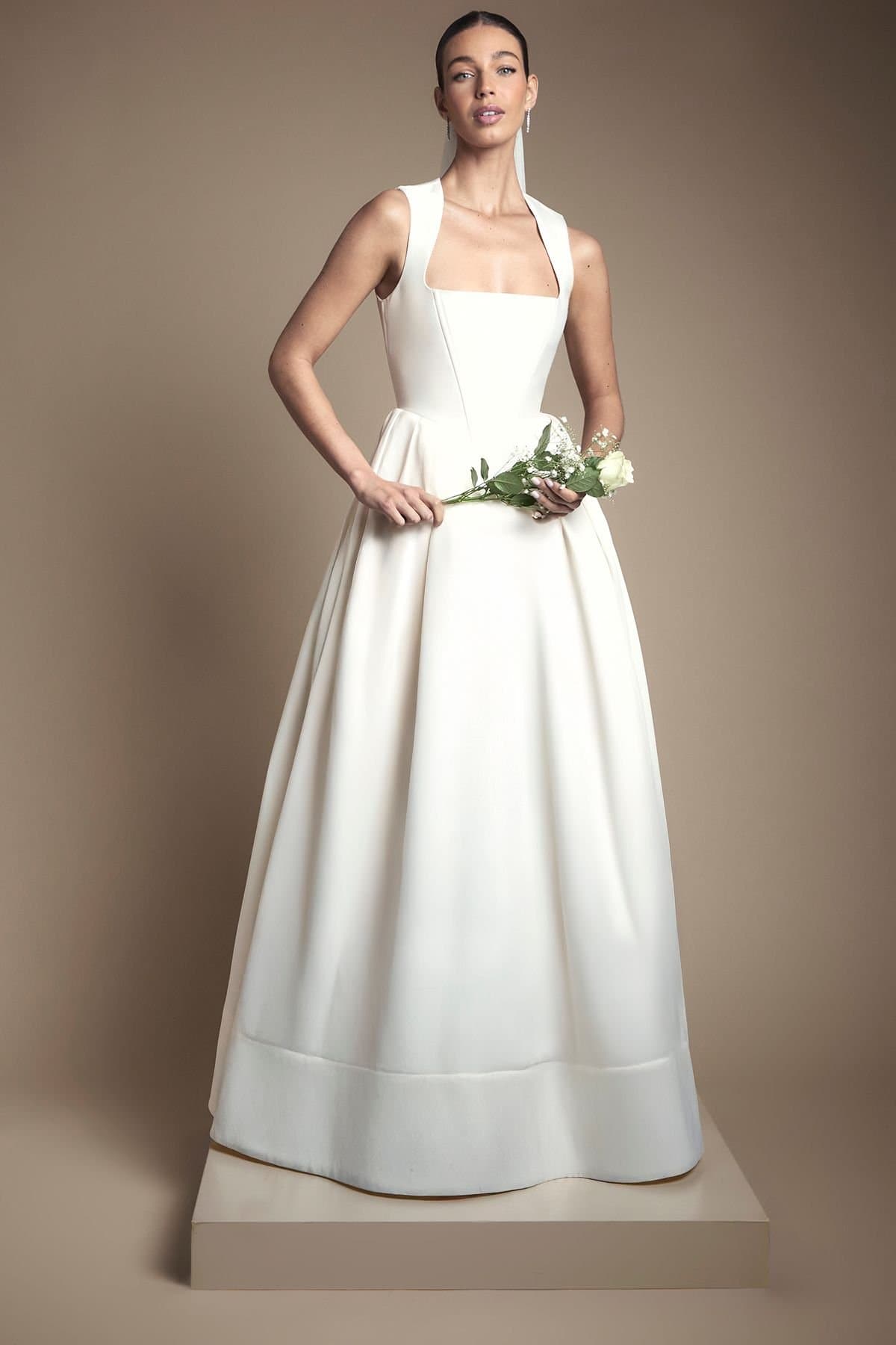 Coast Coast Women's Bodice Full Skirt Wedding Dress in Ecru