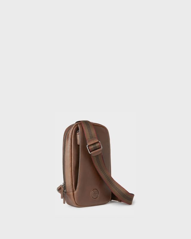 OSPREY LONDON OSPREY LONDON Men's The Compass Leather Sling Bag in Tan - 2
