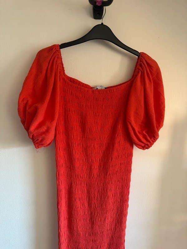 Never Fully Dressed Never fully dressed coral midi dress
