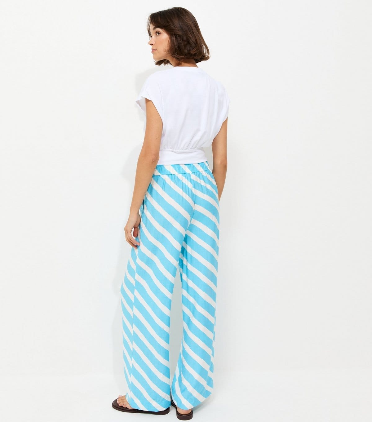 New Look Women's Blue Painted Goya Wide Leg Trousers New Look - 4