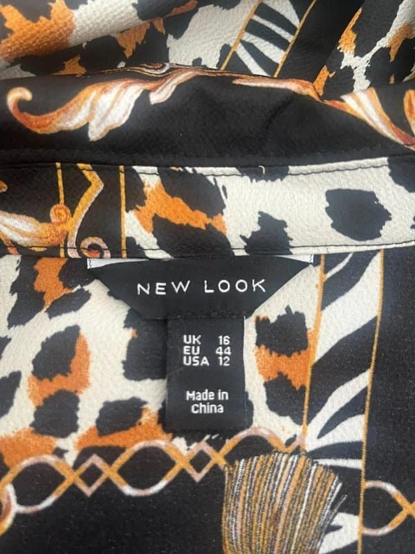 New Look New Look Shirt Top T-Shirt Size 16 Womens EU 44 Vintage Black Animal Print