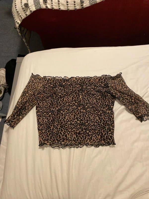 Bershka Bershka Off shoulder leopard print top