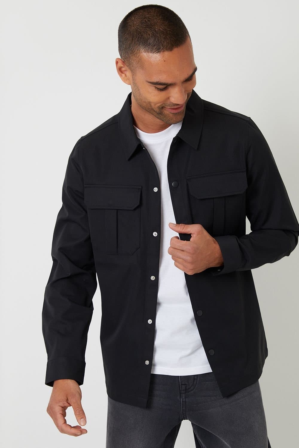 Threadbare Threadbare Men's Cargo Pocket Twill Shacket in Black