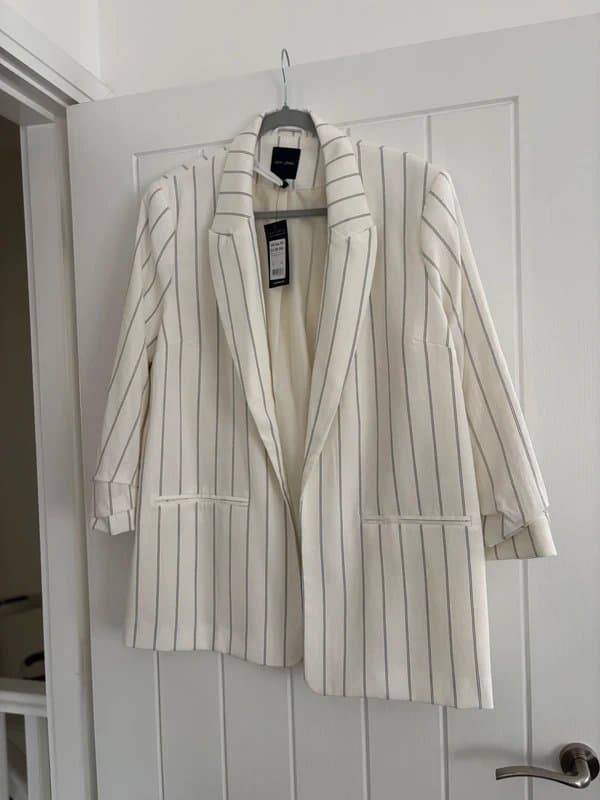 New Look Pinstripe blazer new with tag size 18