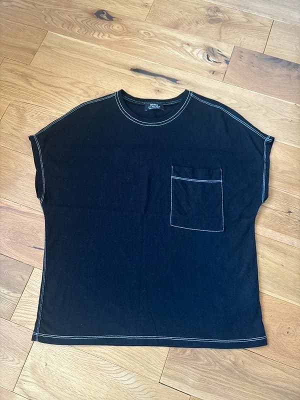 Bershka Black contrast-stitch cotton tee t-shirt