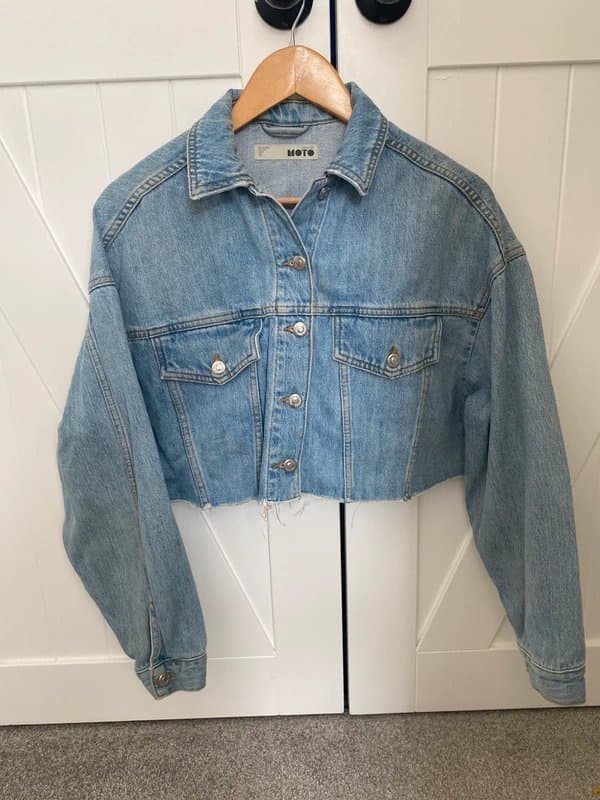 Topshop Moto Topshop cropped denim jacket size 10
