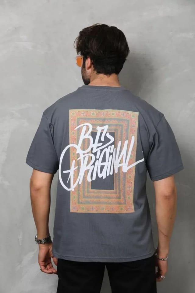 Janes Janes Men's Oversized Crew Neck T-Shirt with Text Print in Dark Grey - 2