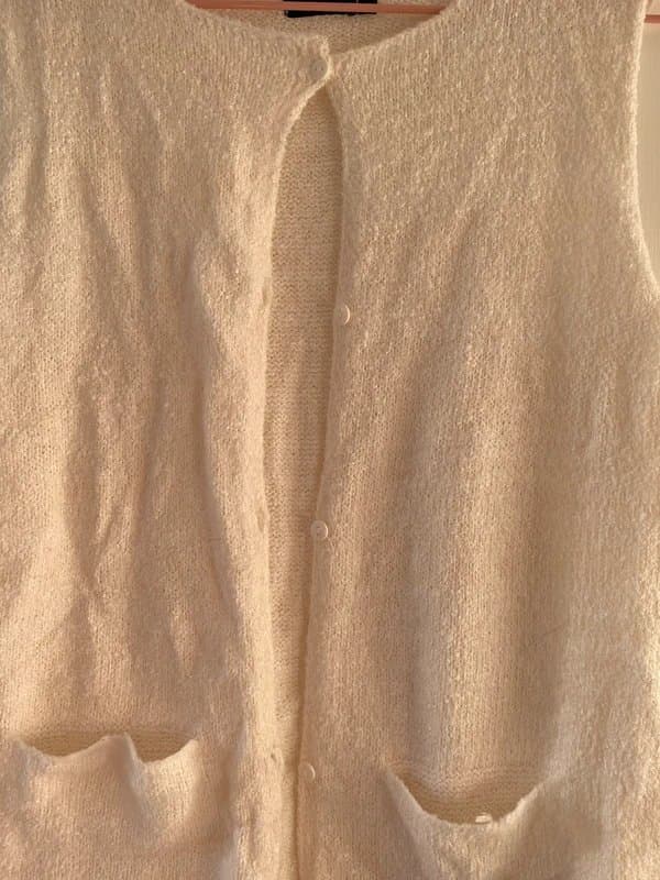 ASOS Design White Knitted waistcoat