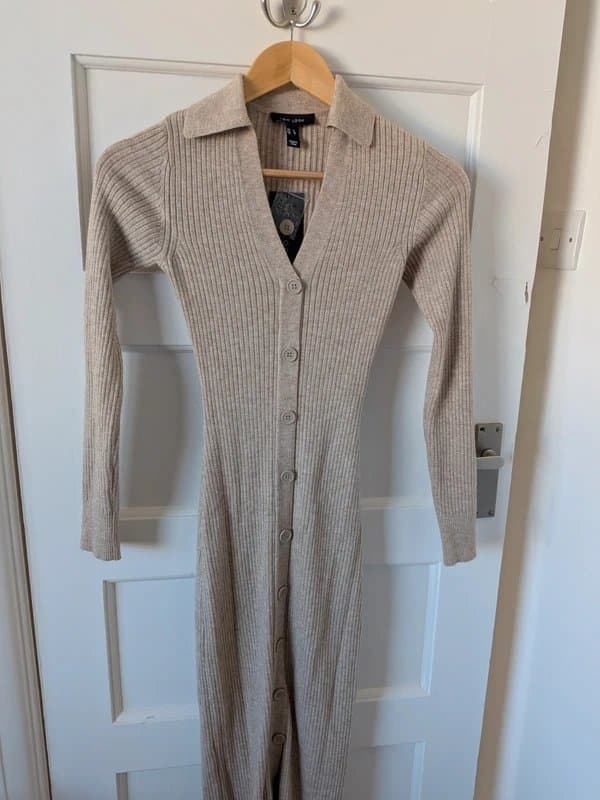 New Look New Look Beige Ribbed Knit Midi Dress – Button Front – Size S