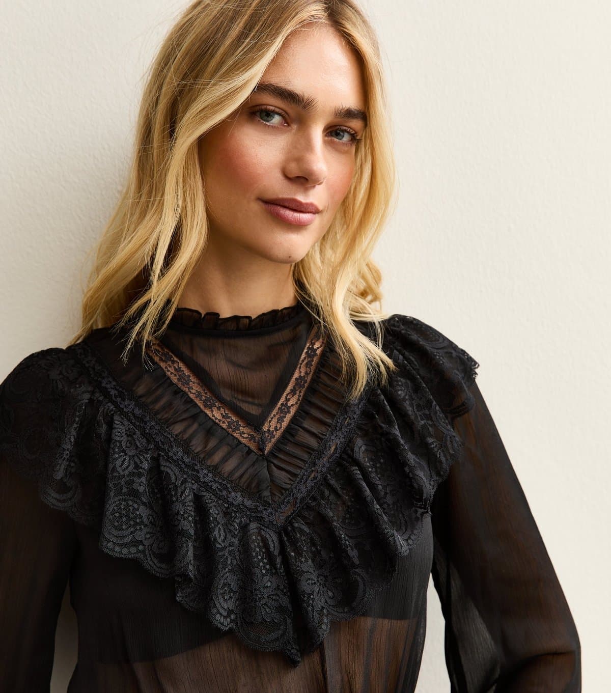 New Look Women's Black Lani Lace Insert Chiffon High Neck Blouse New Look