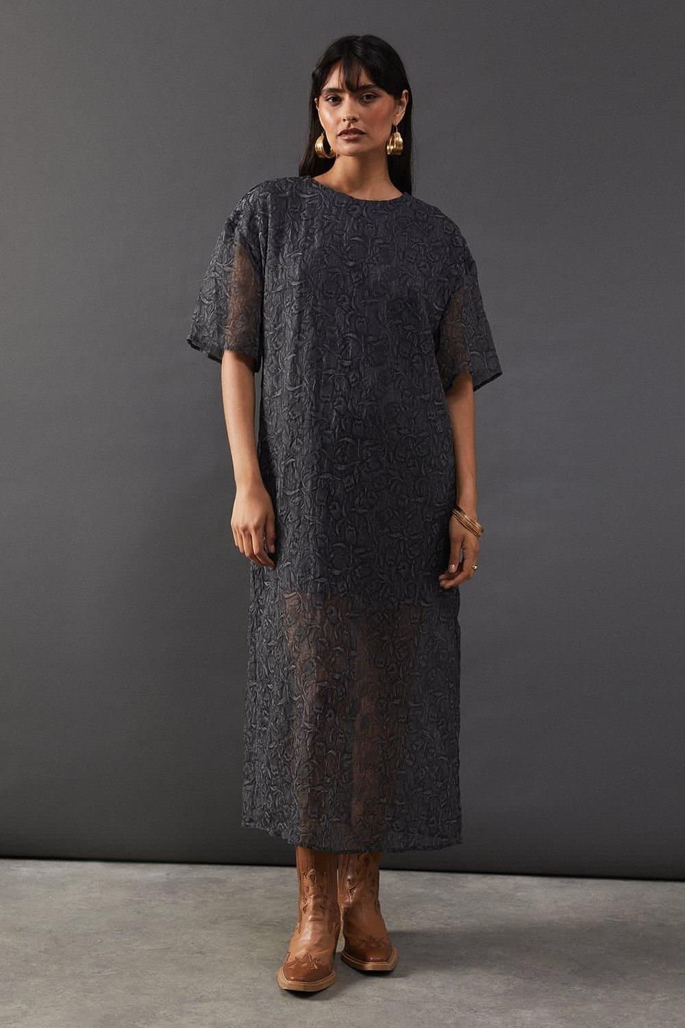 Warehouse Warehouse Women's Premium Tissue Organza Midaxi T-Shirt Dress in Charcoal