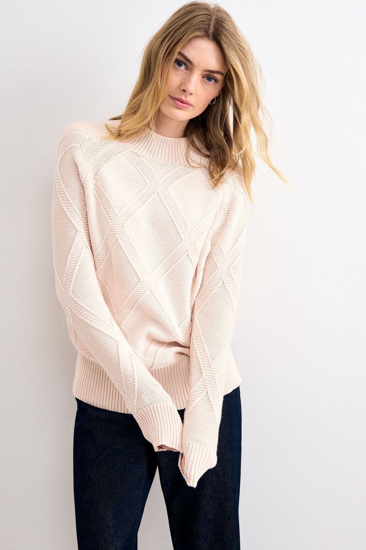 Phase Eight Phase Eight Women's Tara Mock-Neck Diamond Cable Knit Jumper in Pale Pink