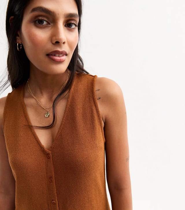 New Look Women's Tan Textured Long Line Button Front V Neck Waistcoat New Look - 2
