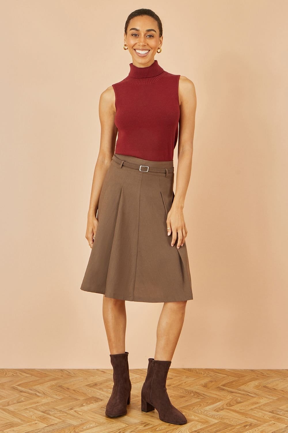 Yumi Yumi Women's Brown Pleated Midi Skirt With Matching Belt - 1
