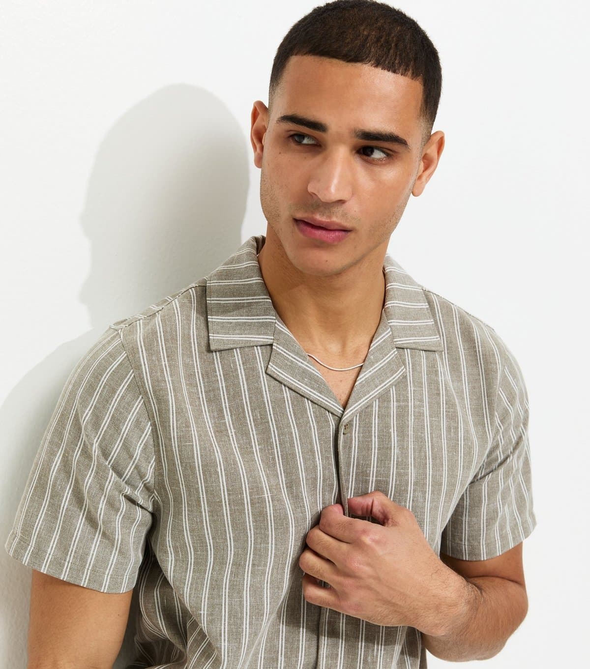 New Look Men's Green Short Sleeve Stripe Regular Longline Shirt New Look