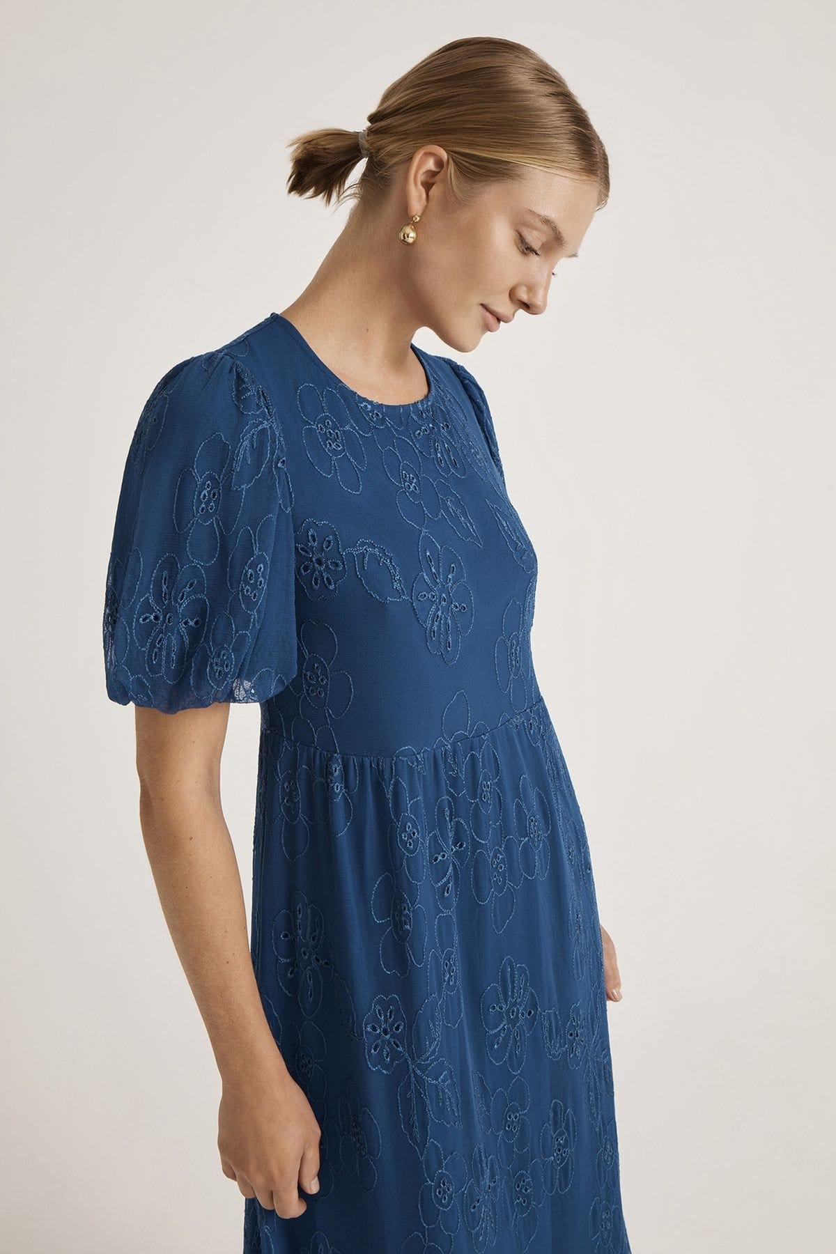 Finery London Finery London Women's Yasmine Floral Mesh Tiered Midi Dress in Cobalt - 4
