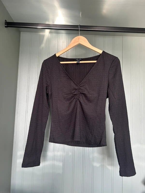 New Look New look black long sleeve v-neck top with ruched detail