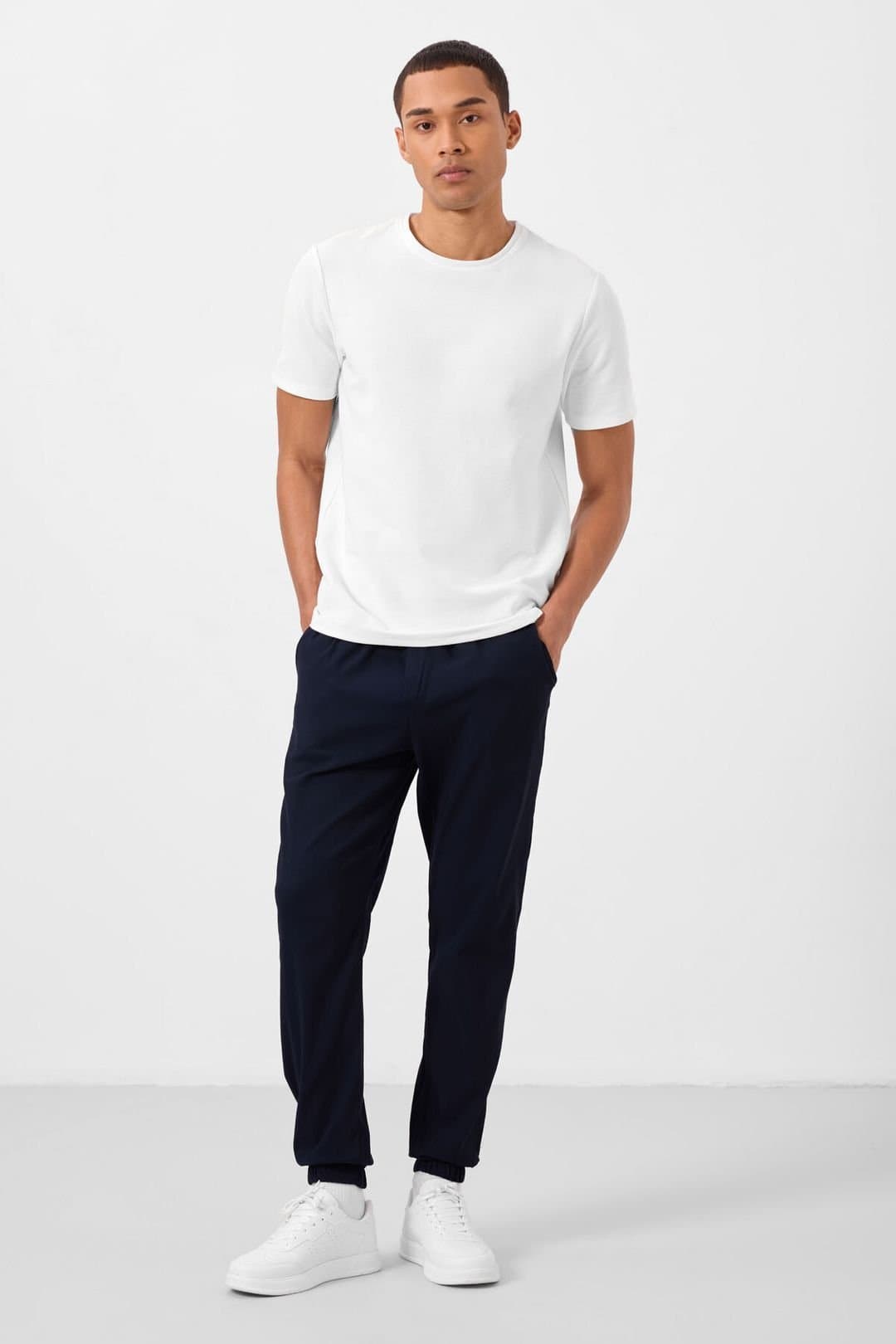 Tommy Life Tommy Life Men's Straight-Leg Pull-On Chinos in Navy