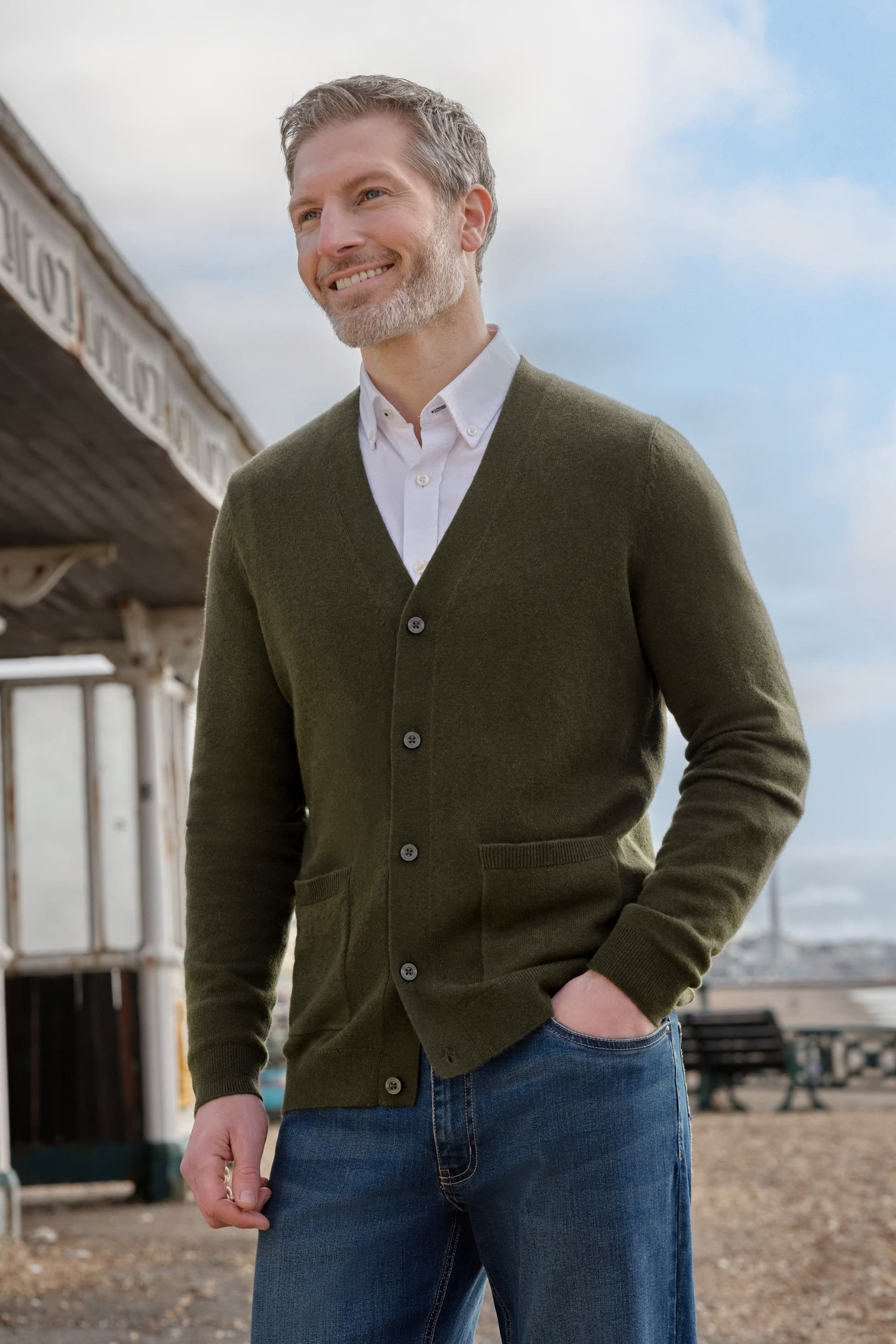 WoolOvers WoolOvers Men's Cashmere & Merino V Neck Cardigan in Dark Green