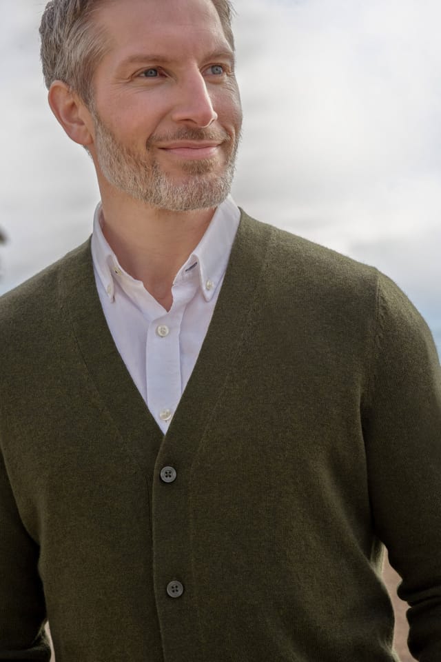 WoolOvers WoolOvers Men's Cashmere & Merino V Neck Cardigan in Dark Green - 2