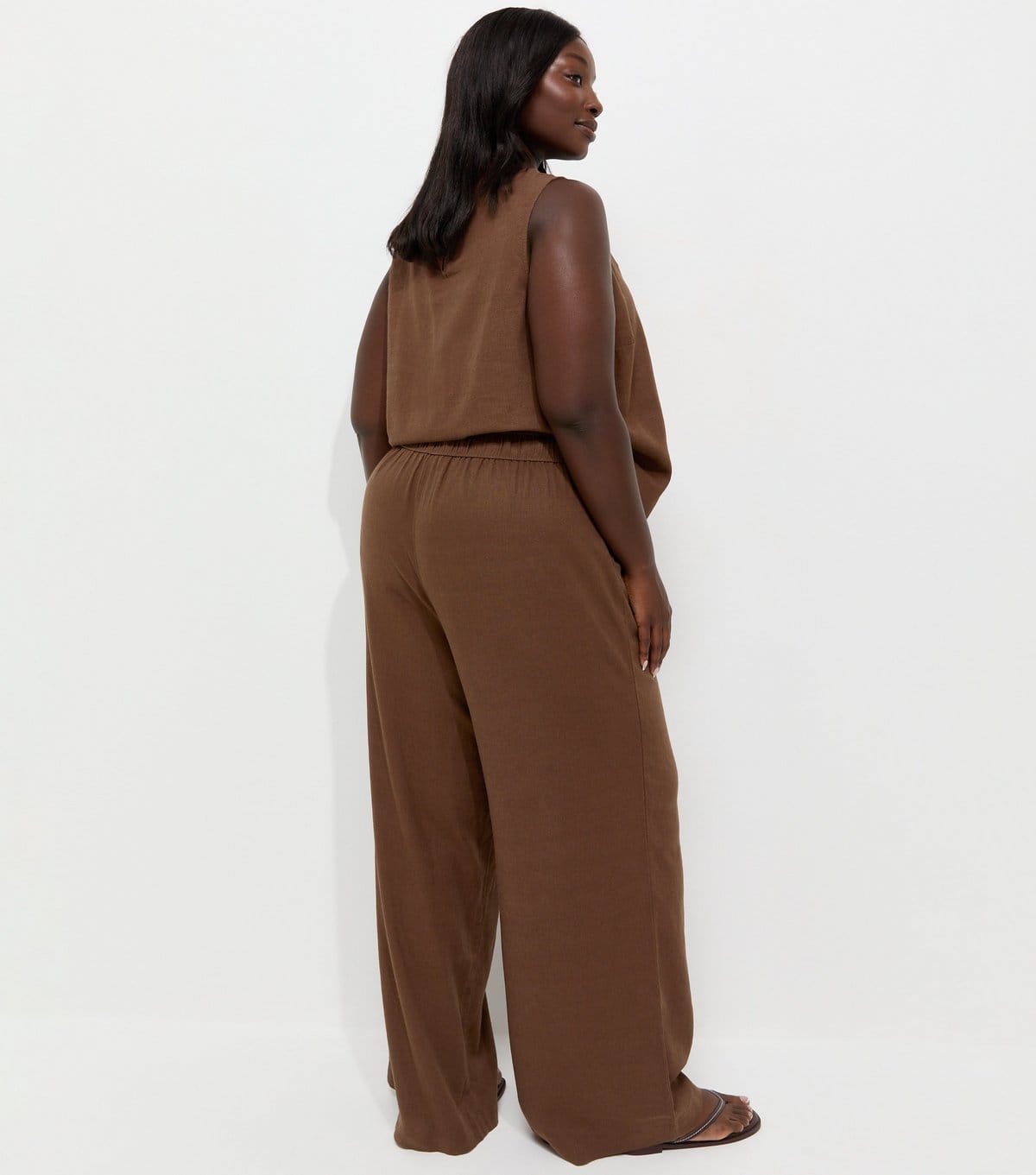 New Look Women's Plus Size Dark Brown Linen Blend Wide Leg Trousers Curves New Look - 4
