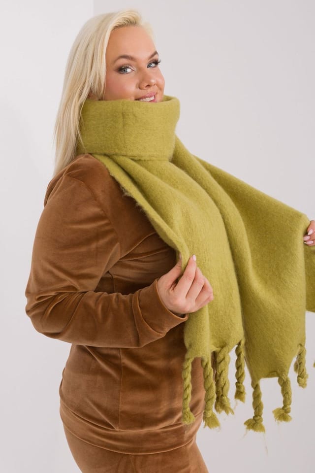 Love Lace Love Lace Women's Smooth Polyester Tassel Winter Scarf for Everyday Wear Wrap in Green - 2