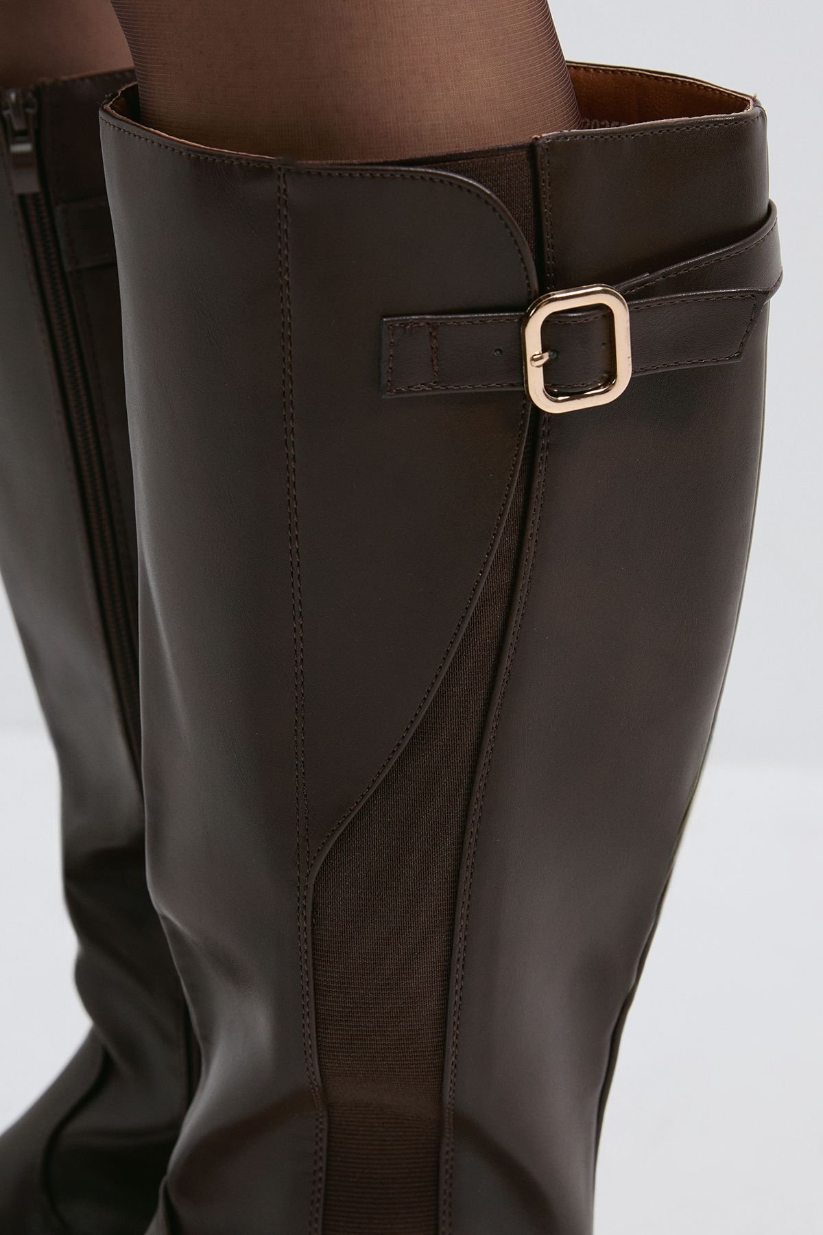 Dorothy Perkins Dorothy Perkins Women's Kamille Faux Leather Elastic Knee High Riding Boots in Brown - 4