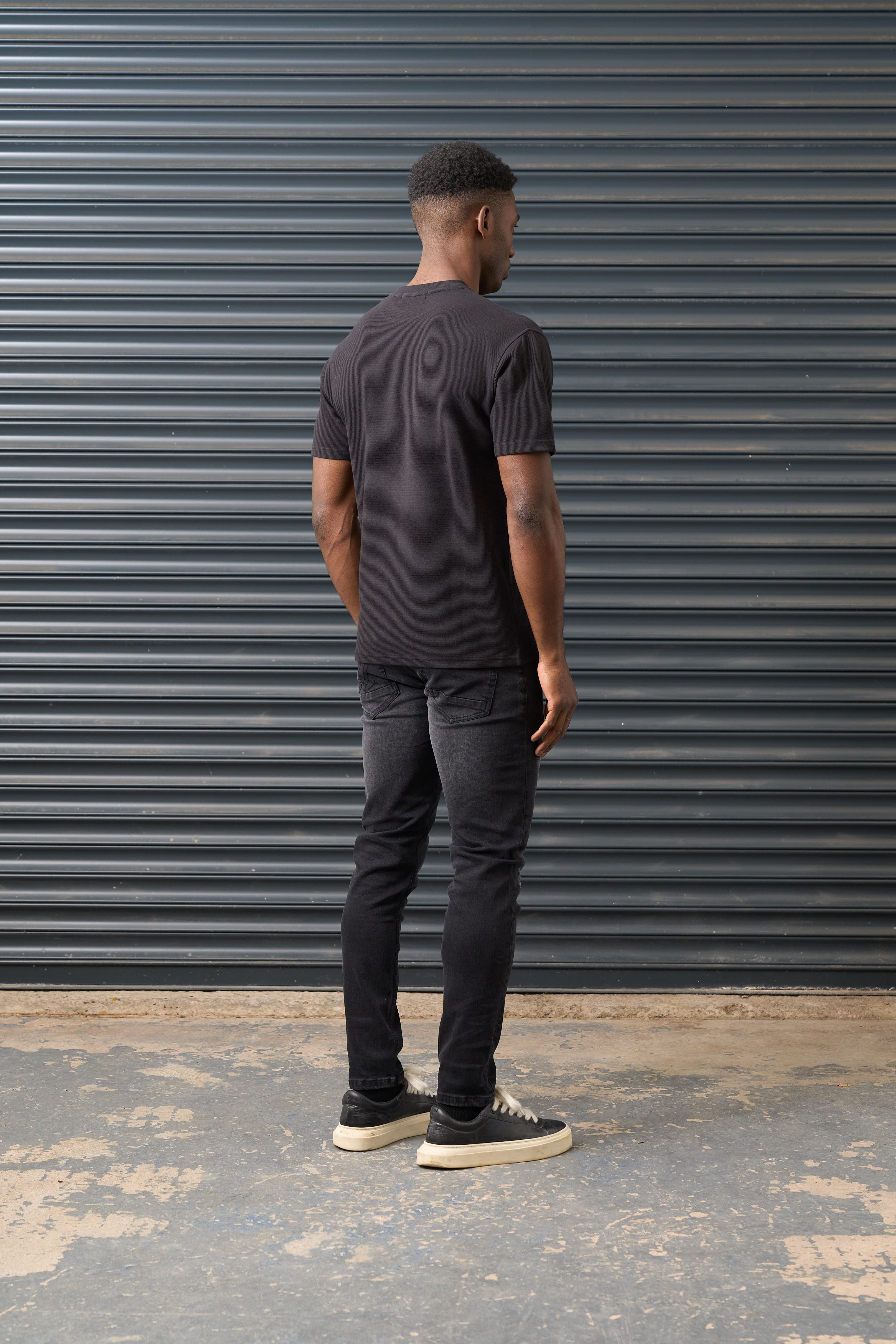 Archive Design Studios Archive Design Studios Men's Rekar T-Shirt in Black - 2