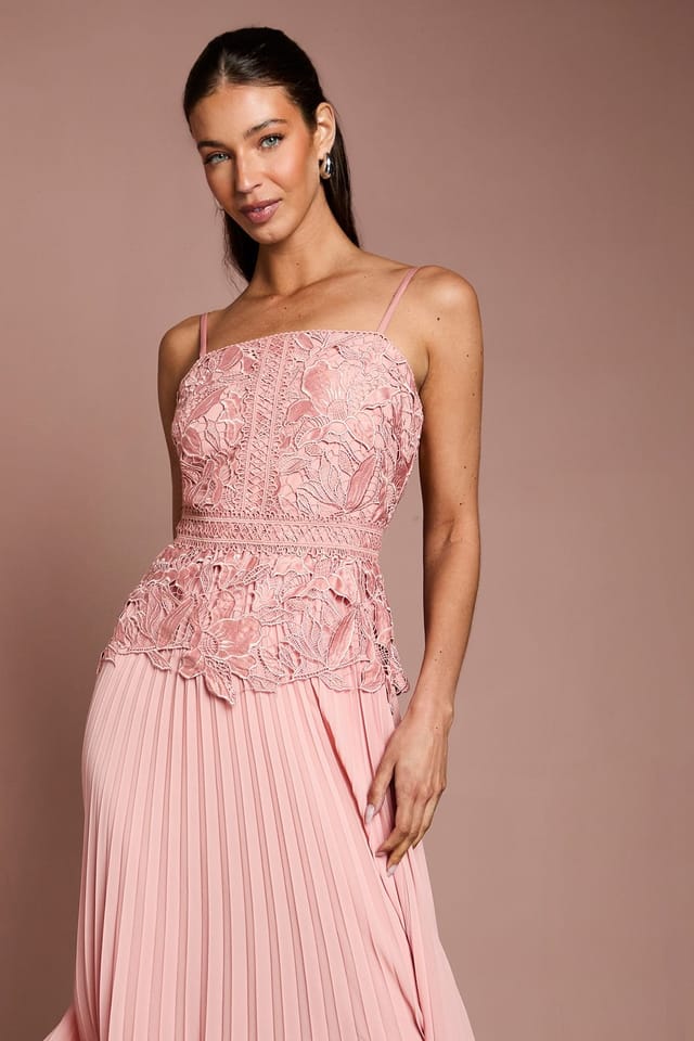 Coast Coast Women's Satin Lace Pleated Midi Dress in Antique Rose - 2