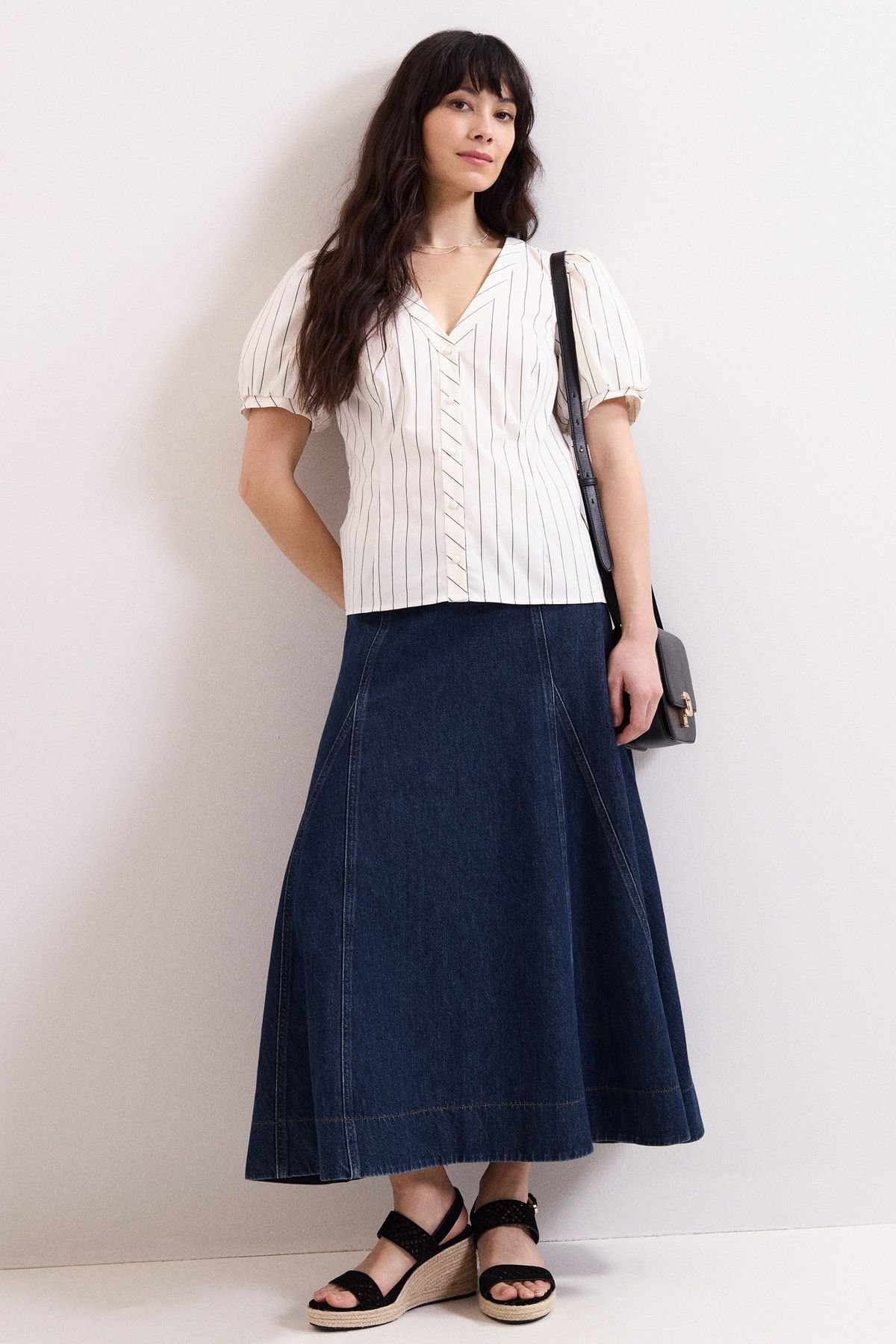 Phase Eight Phase Eight Women's Elora V-Neck Blouse in White - 3