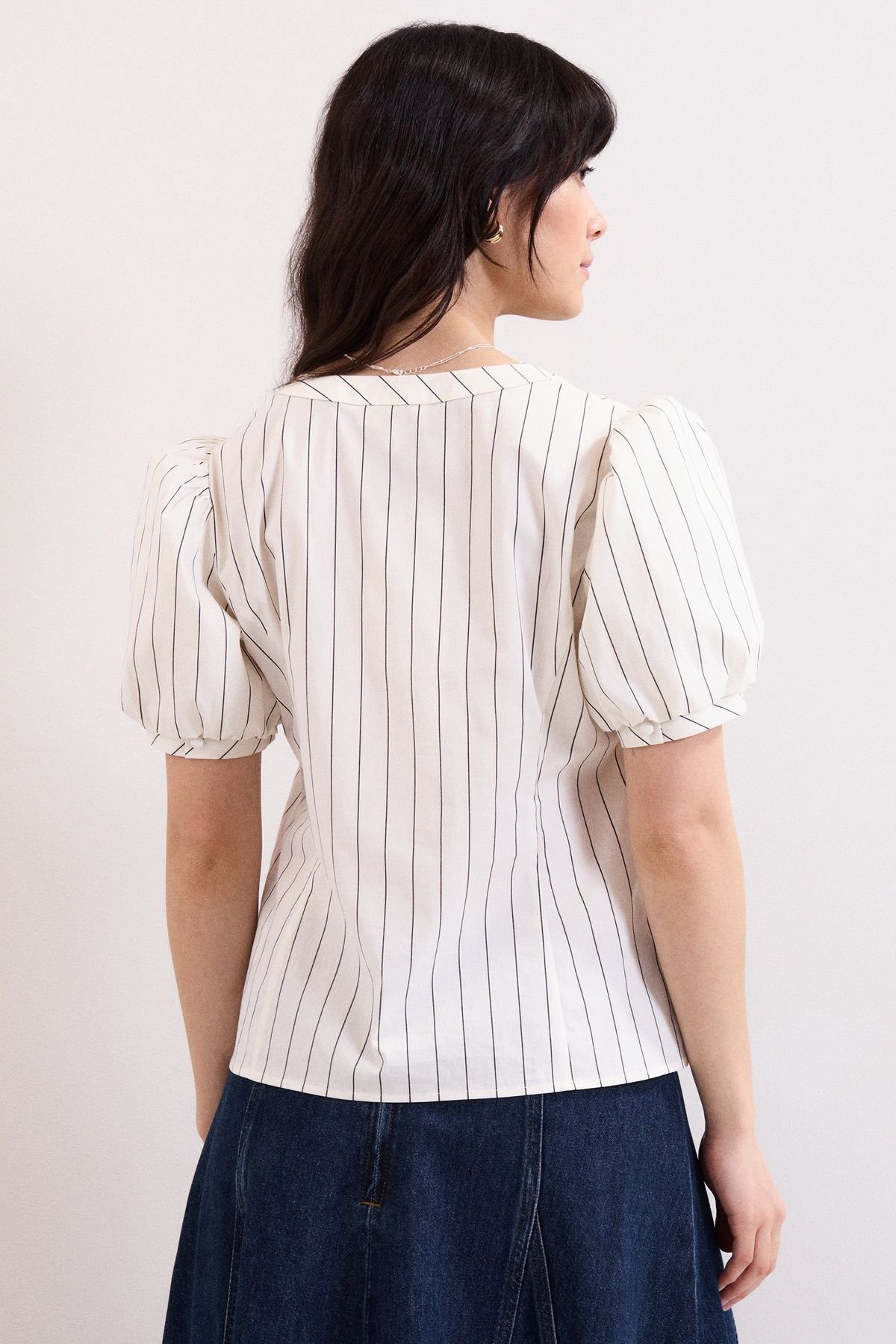 Phase Eight Phase Eight Women's Elora V-Neck Blouse in White - 4