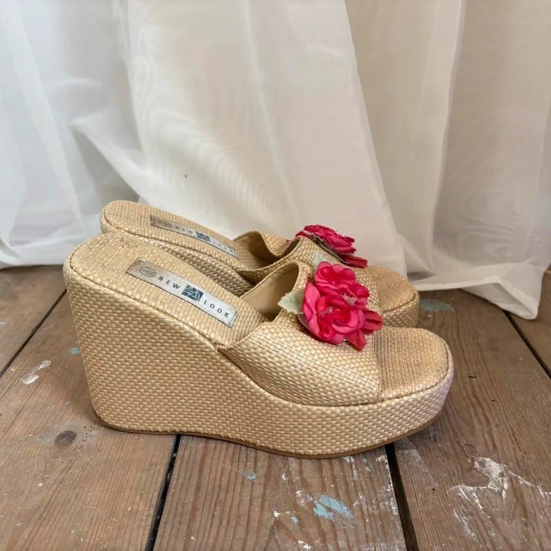 New Look Y2K New Look pink and tan floral platform wedge sandals 3D flower appliqué
