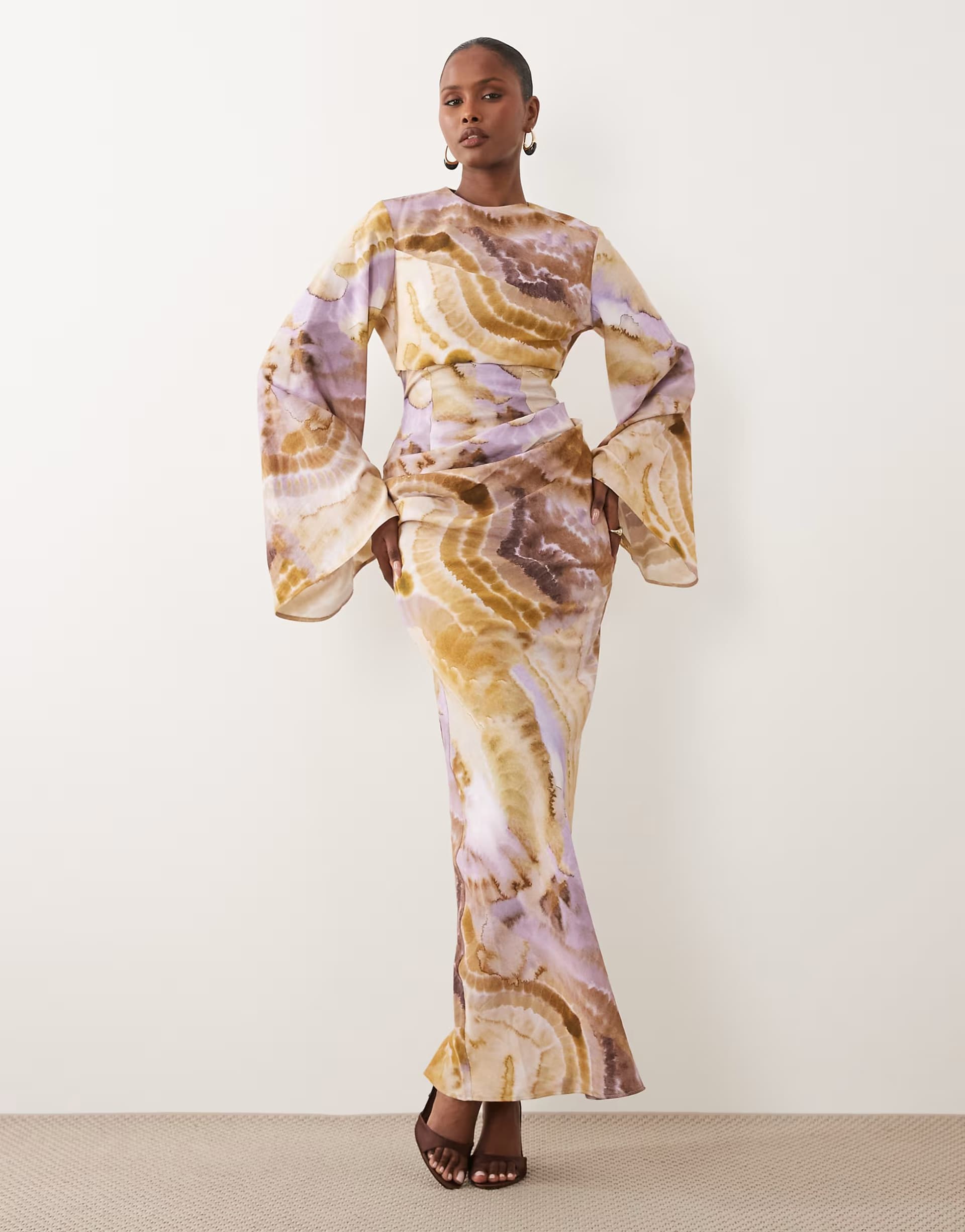 ASOS ASOS DESIGN long sleeve waisted maxi dress in abstract print