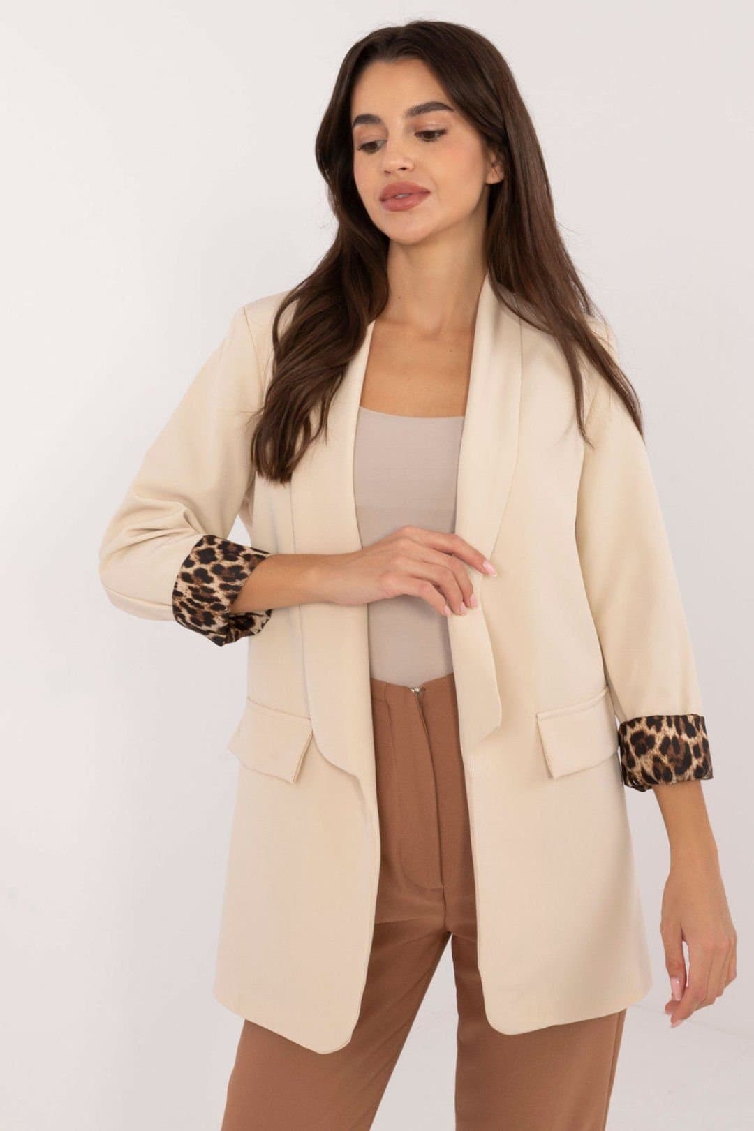 Love Lace Love Lace Women's Elegant Lined Lapel Casual Jacket in Beige